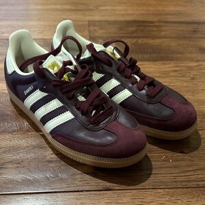 Adidas Men's Maroon and White Sneakers